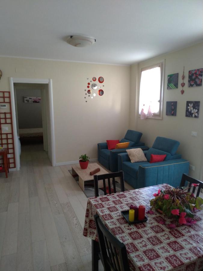 Peschiera Appartamenti Vacanze Пескьера-дель-Гарда Экстерьер фото