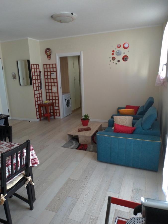 Peschiera Appartamenti Vacanze Пескьера-дель-Гарда Экстерьер фото