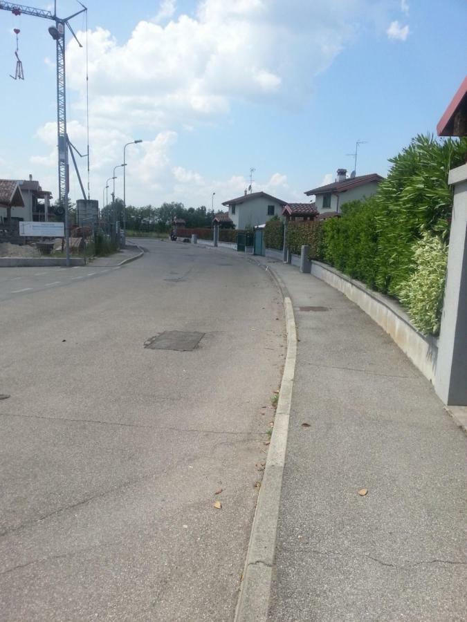 Peschiera Appartamenti Vacanze Пескьера-дель-Гарда Экстерьер фото